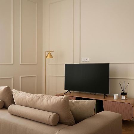 Nabila Apartment Милано Екстериор снимка